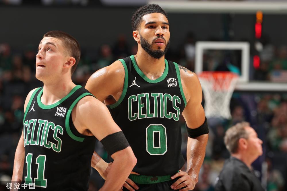 直接将球传 直接将球传